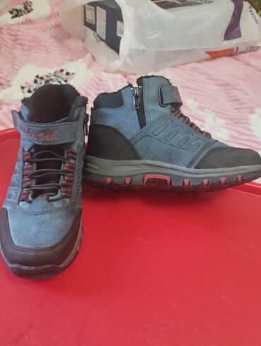 Botinka, Oğlan, 32