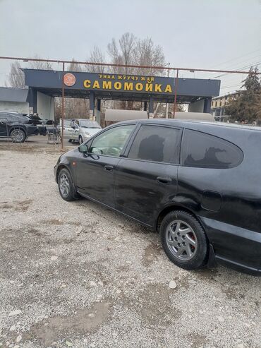 сдаю авто по следующим выкупом: Honda Stream: 2002 г., 2 л, Вариатор, Бензин, Вэн/Минивэн