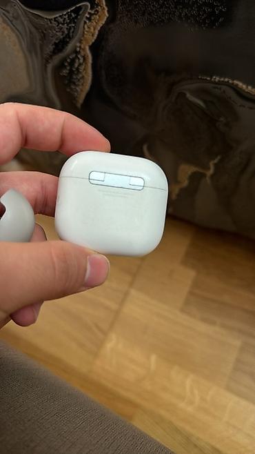 Qulaqcıqlar: Apple AirPods 4 sade cuzi endirim olacaq - Aktiv Səs-küyün — 2