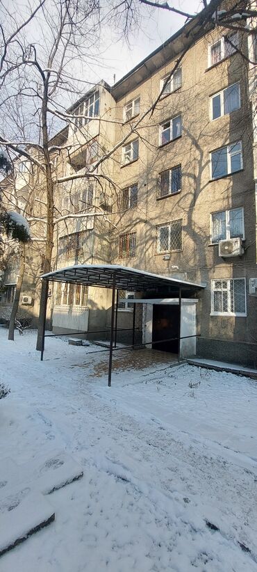 снять квартиру в заре: 2 бөлмө, 43 кв. м, 104-серия, 4 кабат, Эски ремонт
