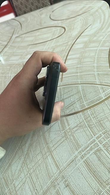 bu hangi telefon: IPhone 15 Pro, 128 GB, Natural Titanium, Simsiz şarj — 2