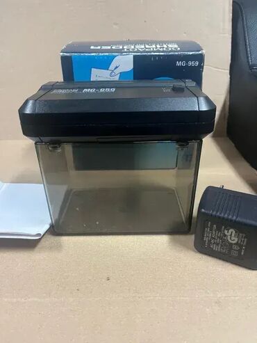 Ostali alati i mašine: AKCIJA 1043 Mini Šreder papira Compact Shredder MG 959; Stoni — 1