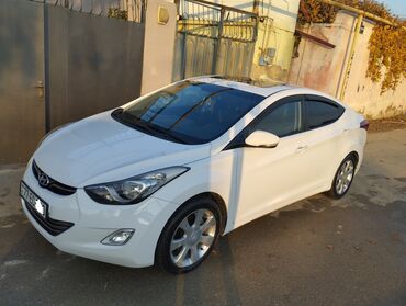 Hyundai: Hyundai Elantra: 1.8 l | 2012 il Sedan