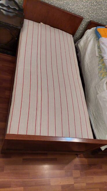 Çarpayılar: Təknəfərlik çarpayı, Bazasız, Matras ilə, Rumıniya -da lalafo.az — 11 Çarpayılar: Təknəfərlik çarpayı, Bazasız, Matras ilə, Rumıniya — 11