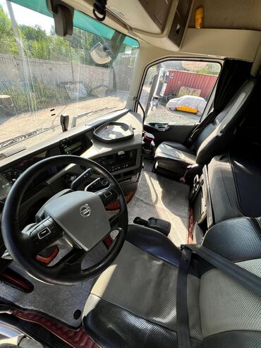 руль на вольво: Грузовик, Volvo