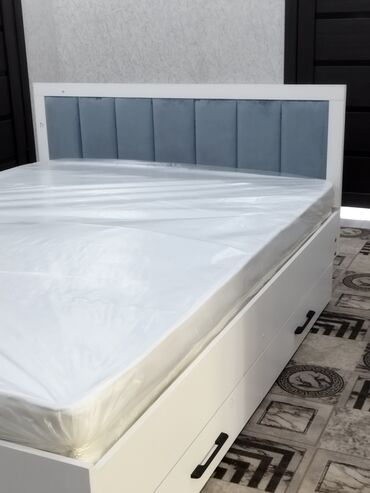 Двуспальные кровати: Двуспальная кровать, С ящиком для хранения, длина - 200 см — 20
