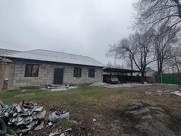 Продажа коттеджей и домов: Үй Сатылат трссанын жээгинде Петровкада.Участок 22.5 соток — 1