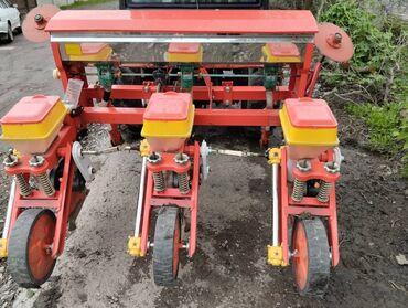 продажа китайских тракторов: Продаю пропашную сеялку точного высева (кукуруза, свекла) в отличном