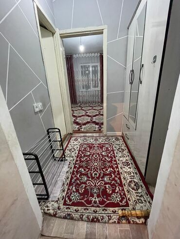 квартира последующим выкупом: 1 бөлмө, Менчик ээси, Чогуу жашоосу жок, Жарым -жартылай эмереги бар
