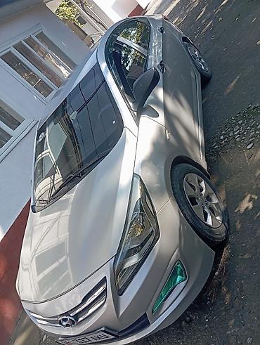 Hyundai: Hyundai Solaris: 2016 г., 1.6 л, Механика, Бензин, Седан — 1