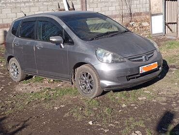 продаю степвагон: Honda Fit: 2005 г., 1.3 л, Вариатор, Бензин, Универсал