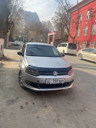 аренда машину: Volkswagen Polo: 2013 г., 1.6 л, Механика, Бензин, Седан