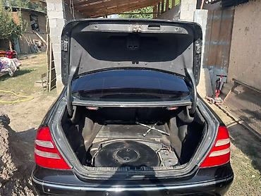 на 211: Mercedes-Benz E-Class: 2002 г., Газ — 3