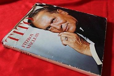 cornhole igra: JOSIP BROZ TITO - FITZROY MACLEAN | Josip Broz Tito - Fitzroy — 3