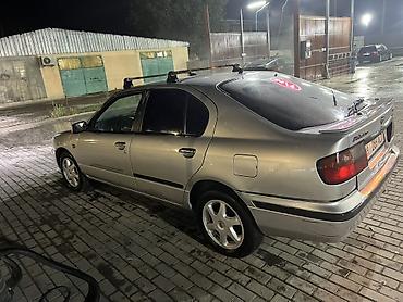 Унаа сатуу: Nissan Primera: 1999 г., Кол менен иштөөчү, Седан — 3