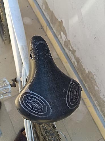 velosipedler: Velosiped – dağ/trek tipli, 26" təkərli Xüsusiyyətlər: - Çərçivə — 1