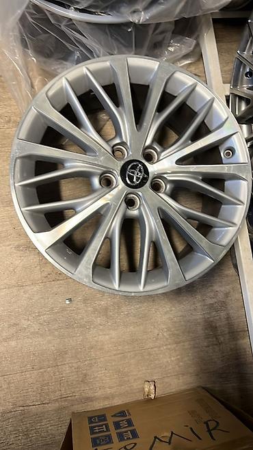 fit ge: Литые Диски R 18 Toyota, Комплект, отверстий - 5, Б/у — 1