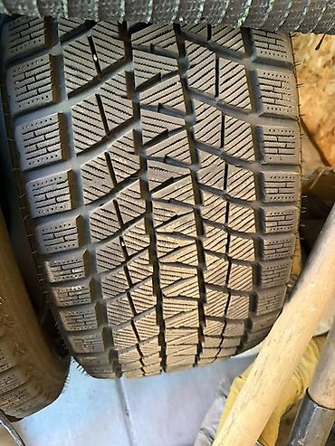 Шины: Зимние шины 245/45 R18 (без шипов)

На Тойота камри 70 — 1