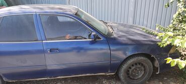 бачок омывателя камри: Toyota Camry: 1991 г., 2 л, Автомат, Седан