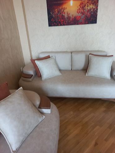 salon mallar: İki ədəd salon divanı dəsti - Rəng: açıq bej üzlük, pas rəng — 1