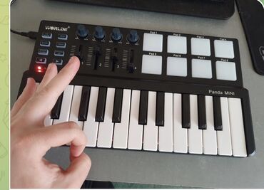 синтезатор korg pa 1000: MIDI клавиатура/Драм-машина