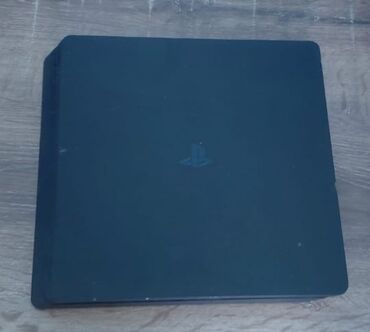 irşad electronics ps4: Sony PlayStation 4 Slim oyun konsolu. Bu konsol yüksək keyfiyyətli
