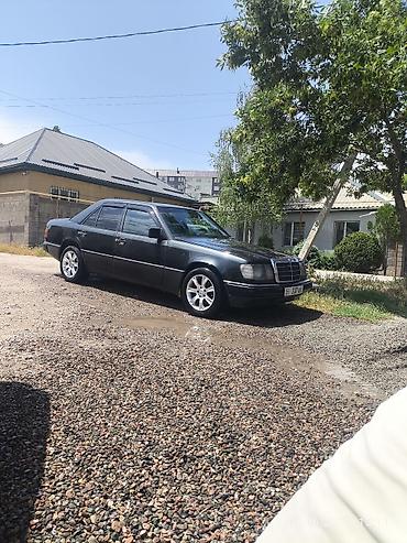 обшивки w124: Mercedes-Benz W124: 1994 г., Седан — 1