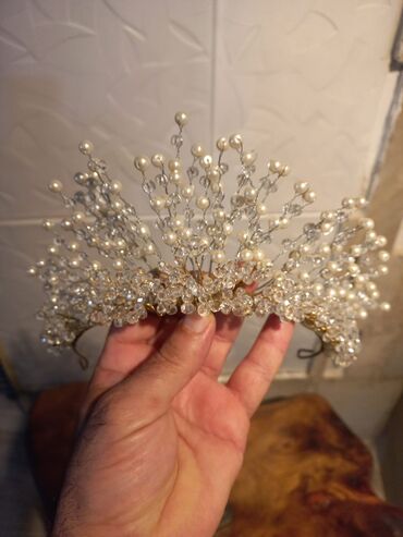 Taclar: Gəlin tacları və saç aksesuarları dəsti cəmi 300 azn - Üç fərqli — 17
