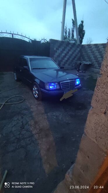 свежие овощи: Mercedes-Benz W124: 1993 г., 2.5 л, Механика, Дизель, Седан