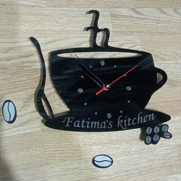 Ev saatları: Divar saatları, Mexaniki, Saniyə əqrəbi — 11