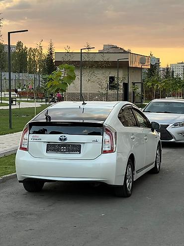 11700: Toyota Prius: 2015 г., 1.8 л, Автомат, Гибрид, Хэтчбэк — 5