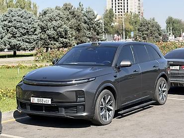 диски е38: Lixiang L7: 2023 г., 1.5 л, Автомат, Гибрид, Кроссовер — 1