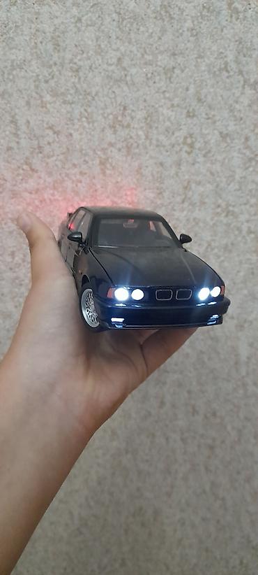 Bmw m5 e34 1:24 Ölçü Model Təzədir Səsli və işıqlı Hər yeri açılır lalafo.az -da Bmw m5 e34 1:24 Ölçü Model Təzədir Səsli və işıqlı Hər yeri açılır