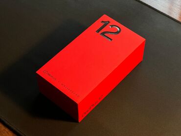 OnePlus: OnePlus 12, 512 GB, rəng - Qara, Barmaq izi, Simsiz şarj, İki sim kartlı