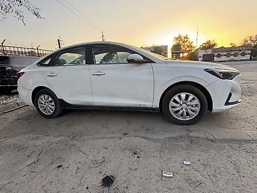 byd e1: Changan Eado: 2024 г., Седан — 2