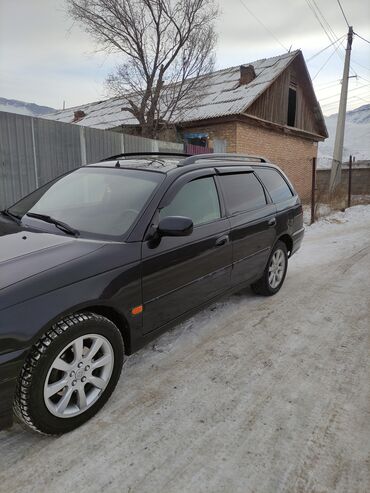 Toyota: Toyota Avensis: 2001 г., 1.8 л, Механика, Бензин, Универсал