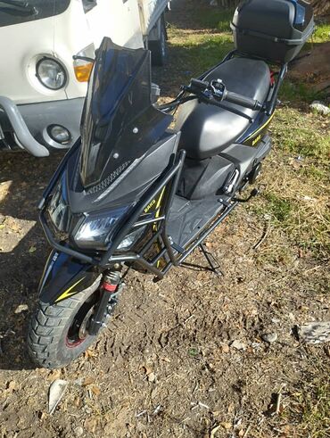Скутеры: Тип скутера 150 куб. см, Бензин, Новый — 4