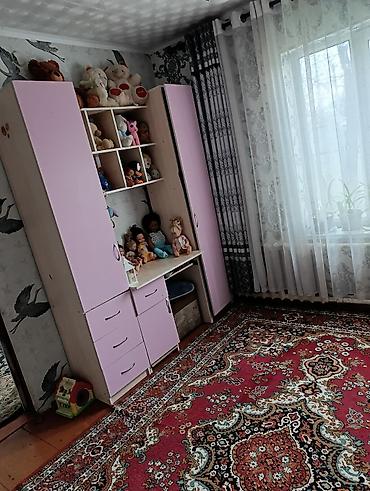 Продажа коттеджей и домов: Дом с участком. Планировка и оснащение: - Просторная гостиная-кухня — 15