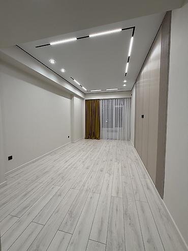 с хранения: 82 м², Без мебели — 4