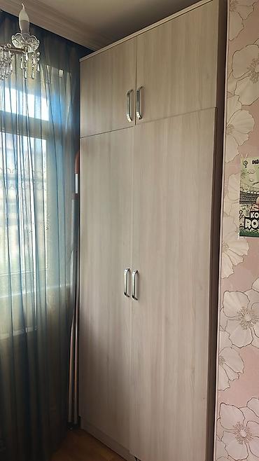 şkaf soyuducular: - İki bölməli, dörd qapılı dolab - Material: açıq palıd rəngli — 2