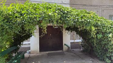 квартира продам: 1 комната, 45 м², 105 серия, 1 этаж, Старый ремонт