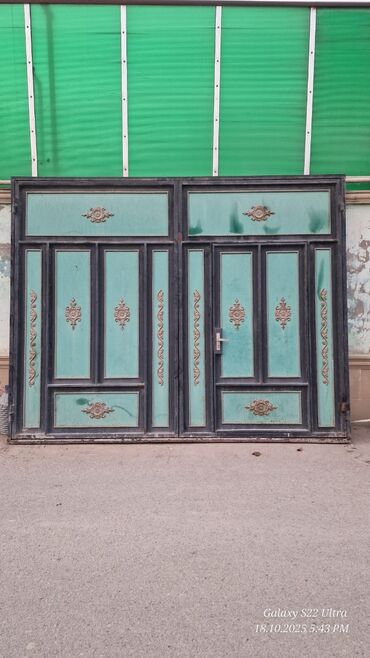 черепица в баку: Darvaza 450azn. ölçü 3.5/2.70sm. yaxsi veziyyetde. ünvan