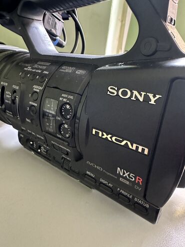 naushniki sony mdr ex150: Sony nxcam профисиональная камера сумка и штатив батерейка сатылат