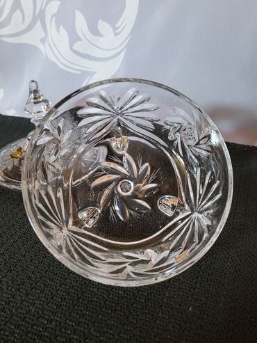 Kuhinjski setovi: Kristalna nova bombonijera Zajecar 70te. Bombonijera,kristal sa 3 — 11