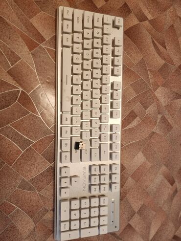 apple keyboard: Продаю беспроводную клавиатуру! ✨ В идеальном состоянии, почти не