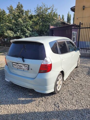 срочно продаю нужны деньги очень срочно: Honda Fit: 2001 г., 1.5 л, Вариатор, Бензин, Хэтчбэк