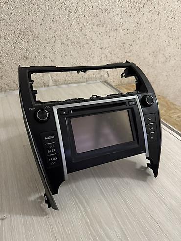 thrustmaster t80: Штатная мультимедийная магнитола с рамкой для автомобиля Toyota — 1