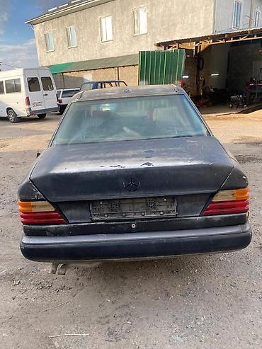 w124 e: Mercedes-Benz E-Class: 1991 г., Седан — 3