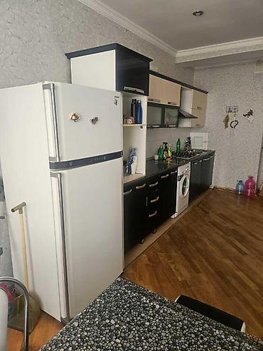 kiraye ev ecemide: İcarəyə verilir 3 otaqlı yeni tikili 140 m², 8 Noyabr m. 1 200 AZN/ay — 7
