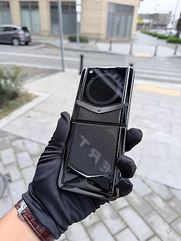 ipon 12: Vertu 512 GB — 10